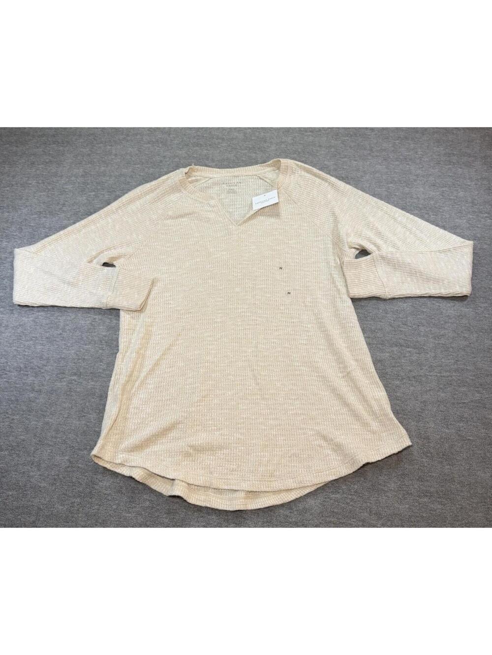 NEW WITH TAGS American Eagle Outfitters Long Sleeve Oversized Sweater-Medium